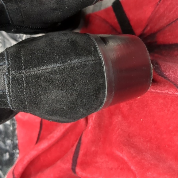 Vince camuto suede boots 7.5 - Picture 6 of 16